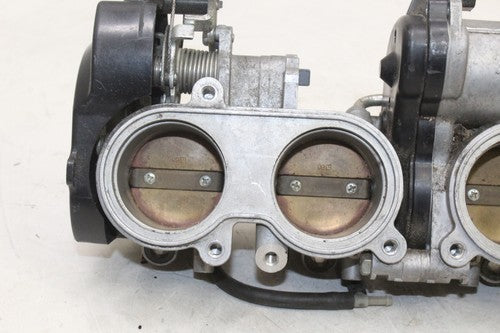 2007-08 Yamaha Yzf R1 Main Fuel Injectors / Throttle Bodies 4c8-13750-00-00 OEM
