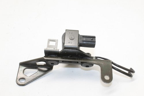 05-06 Honda Cbr600rr Honda Vapor Canister Purge Control Solenoid 136200-1330