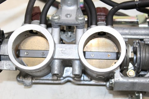 2005 Honda Cbr1000rr Main Fuel Injectors / Throttle Bodies