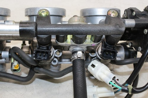 2005 Triumph Daytona 650 Main Fuel Injectors / Throttle Bodies