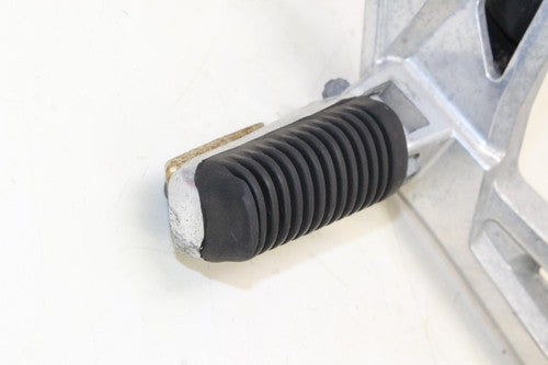 2004 01-05 Yamaha Fz1 Fazer Right Rear Back Passenger Peg OEM