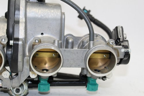 2012 Yamaha Yzf R1 World Gp 50th Anniversary Main Fuel Injectors / Throttle