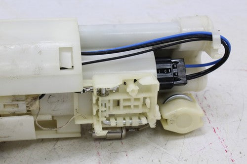 2007 Yamaha Yzf R1 Fuel Pump Gas Petrol Sender Unit 4C8-13907-00