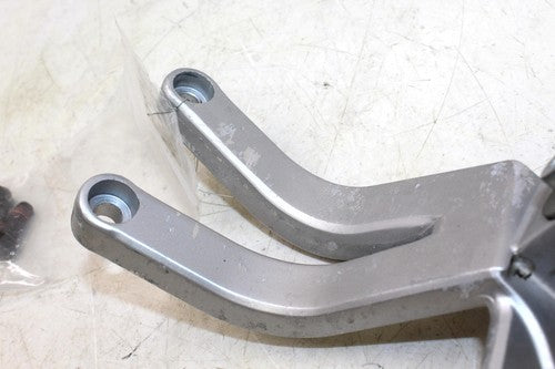 1994 Suzuki Rf900r Rear Back Passenger Peg Set Pair