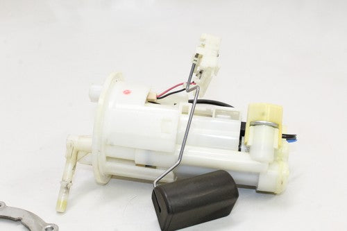 2007 Yamaha Fz6 Fuel Pump Gas Petrol Sender Unit 5vx-13907-02-00 OEM