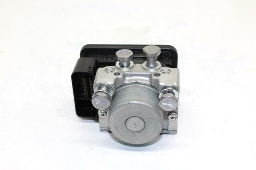 2016 Triumph Speed Triple R Abs Abs Pump Unit Module OEM.