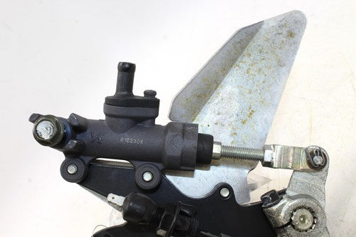 2007 Suzuki Gs500f Right Left Rearsets Rear Set Driver Foot Pegs