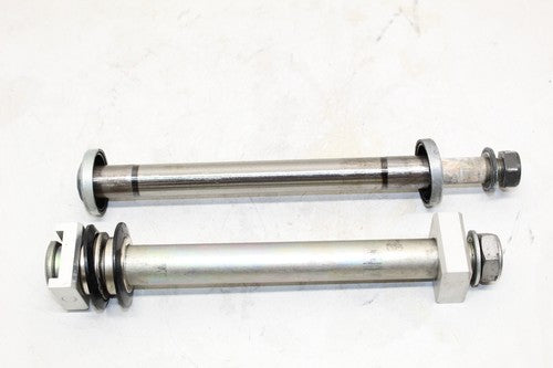 2009 Yamaha Yzf R6s Rear Axle Back Wheel Rim Swingarm Bolt
