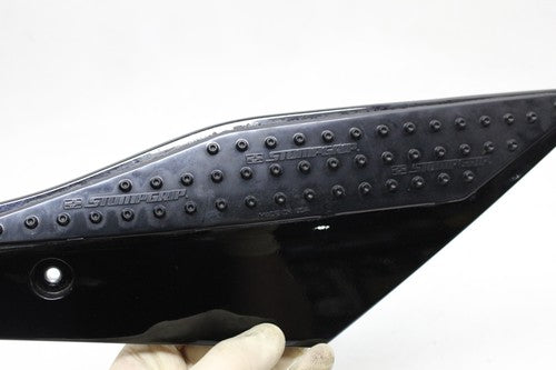 2020 YAMAHA YZF-R1 RIGHT GAS TANK PANEL COVER TRIM COWL B3l-24139-00