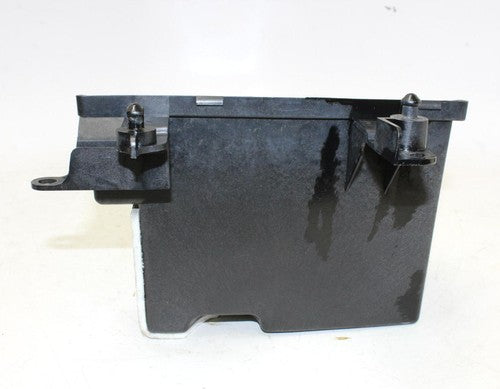 2004 Suzuki Intruder 1500 Vl1500 Battery Tray Box Holder