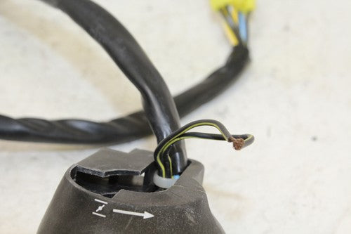 1998 Suzuki Bandit 600 Gsf600s Left Clip On Handle Horn Signals Switch Switches