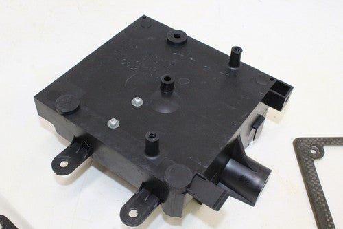 2003-05 Yamaha Fjr1300a Abs Rear Undertail Battery Tray Plastic Mount Bracket