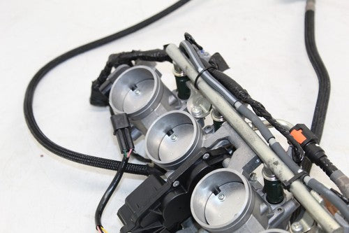 2010 Kawasaki Ninja Zx14 Zx1400-a Main Fuel Injectors / Throttle Bodies