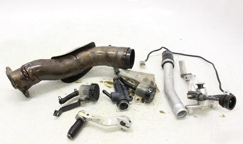 06-09 Aprilia Tuono 1000r Different Items