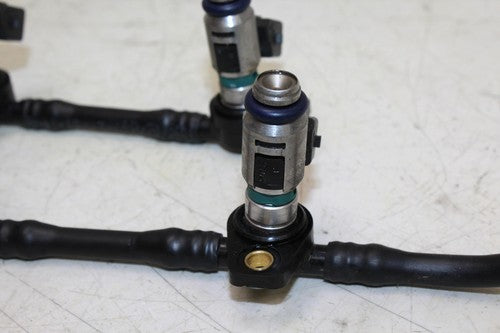 2014 Aprilia Rsv4 R Aprc Abs 1100 Factory Upper Fuel Rail W Injectors