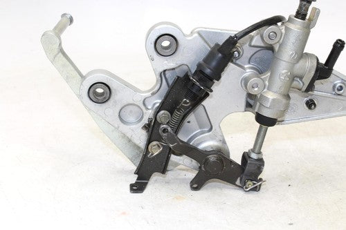 2007 Yamaha Fz6 Right Rearset Rear Set Driver Foot Peg Rest Stop
