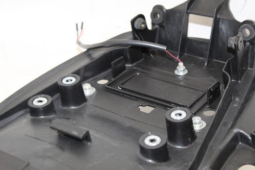 2010 Kawasaki Ninja Zx14 Zx1400c Rear Back Tail Undertail Fairing Cowl Fender