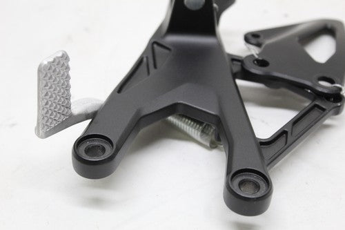 2020 YAMAHA YZF-R1 RIGHT REARSET REAR BRAKE PEDAL SET PEG REST STOP
