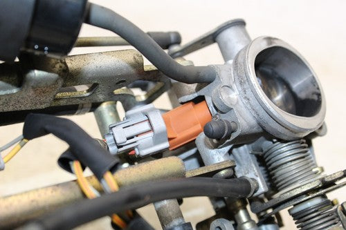 2004 Suzuki Sv650s Main Fuel Injectors / Throttle Bodies