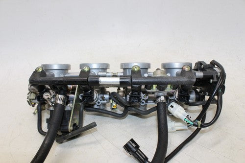 2005 Triumph Daytona 650 Main Fuel Injectors / Throttle Bodies
