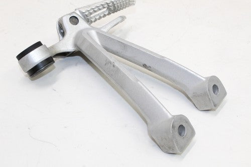 2007-08 Suzuki Gsxr1000 Right Rear Passanger Set Foot Peg Rest Stop OEM
