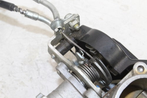 2007-08 Yamaha Yzf R1 Main Fuel Injectors / Throttle Bodies 4c8-13750-00-00 OEM