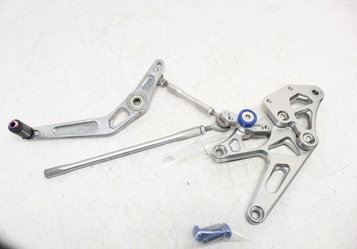 2005 Yamaha Yzf R1 Right Left Rearsets Rear Set Driver Foot Pegs