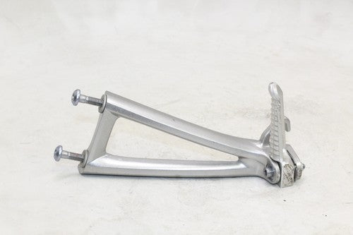 2008-16 Yamaha Yzf R6 Left Rear Back Passenger Peg 2c0-2742l-00-00 OEM
