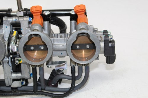 2013 Kawasaki Ninja Zx6r Zx636e Main Fuel Injectors / Throttle Bodies