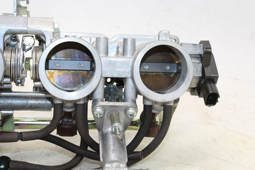 2005 Honda Cbr1000rr Main Fuel Injectors / Throttle Bodies