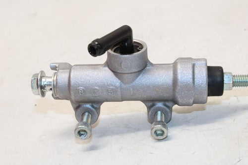 2019 Suzuki Gsxr250r Rear Back Brake Master Cylinder With Reservoir