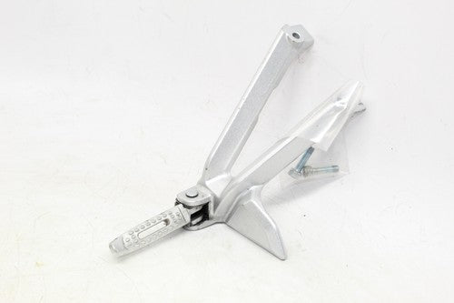 2017 Hyosung Gd250r Rear Back Passenger Peg Set Pair Left Right