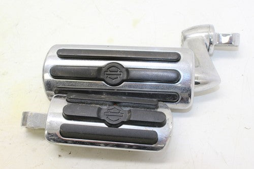 Harley-davidson Foot Rests Pegs Steps Set Pair Oem