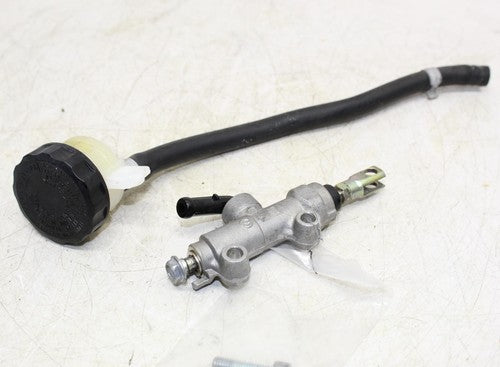 2000 Kawasaki Concours 1000 Zg1000a Rear Back Brake Master Cylinder W Reservoir
