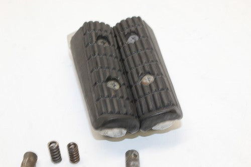 1992-1998 Yamaha Xj600s Rear Back Passenger Peg Set Pair OEM