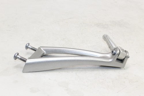 2008-16 Yamaha Yzf R6 Left Rear Back Passenger Peg 2c0-2742l-00-00 OEM