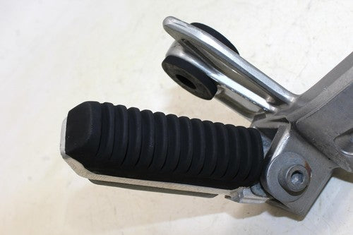2003 Suzuki Gsxr600 Rear Back Passenger Peg Set Pair
