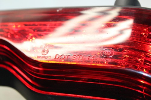 2015 Harley-davidson 67800102 Ultra Limited Low Flhtk Taillight Rear Tail Brake