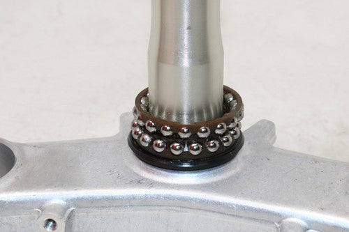 2005 Kawasaki Ninja Zx10r Zx1000c Front Forks Clamp Lower Triple Tree Stem