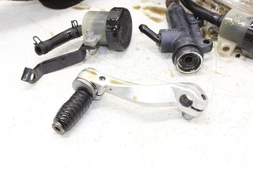 06-09 Aprilia Tuono 1000r Different Items