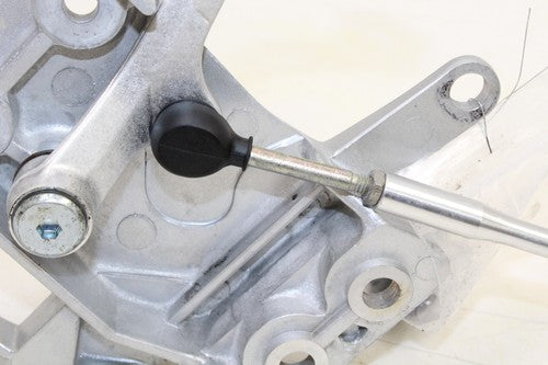 2003-05 Yamaha Fjr1300a Abs Right Driver Foot Peg Bracket Mount OEM