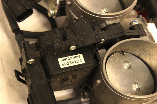 13-15 KAWASAKI NINJA ZX6R ZX636F ABS MAIN FUEL INJECTORS / THROTTLE BODIES OEM