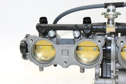 2021 Yamaha Yzf-r1 Main Fuel Injectors Throttle Bodies OEM