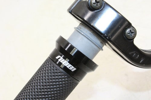 2006 Kawasaki Ninja Zx10r Zx1000d Right Throttle Grip
