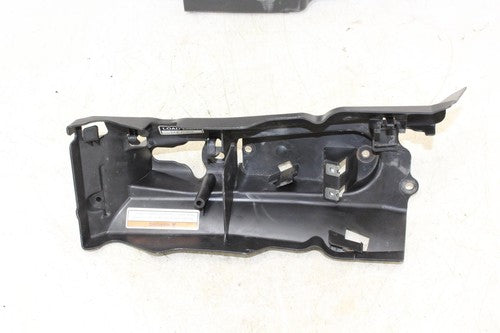 2009 Yamaha Yzf R1 Rear Undertail W/ Battery Tray