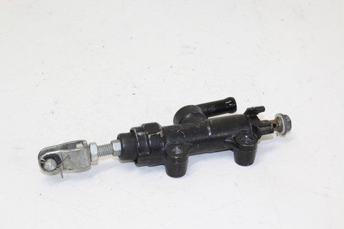 2011 Kawasaki Ninja 250r Ex250j Rear Back Brake Master Cylinder W Reservoir