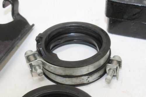2007 06-15 Yamaha FZ1 FZ1-S Intake Manifold Ducts Bracket Bushing OEM