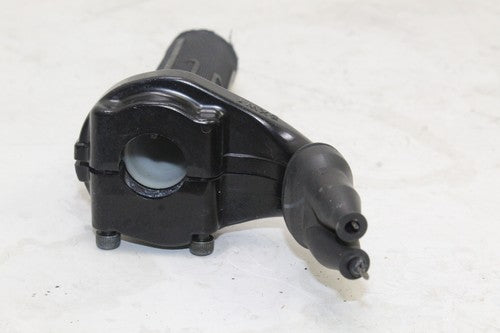 2006-07 Yamaha Yzf R6 Throttle Cable Line Housing Guide 3xw-26282-01-00 OEM