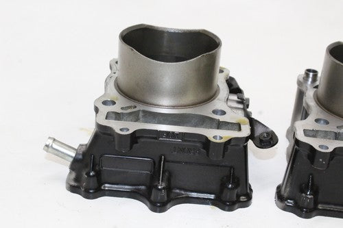 2003-06 Suzuki Sv650 Engine Piston Blocks Jugs *PAIR* OEM
