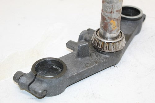 1982 Kawasaki Kz750n Front Forks Clamp Lower Triple Tree Stem